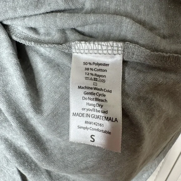 Lularoe Randy Tee - Picture 2 of 2